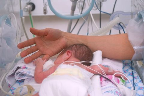 Bundesregierung will Kinderkrankenpflege abschaffen
