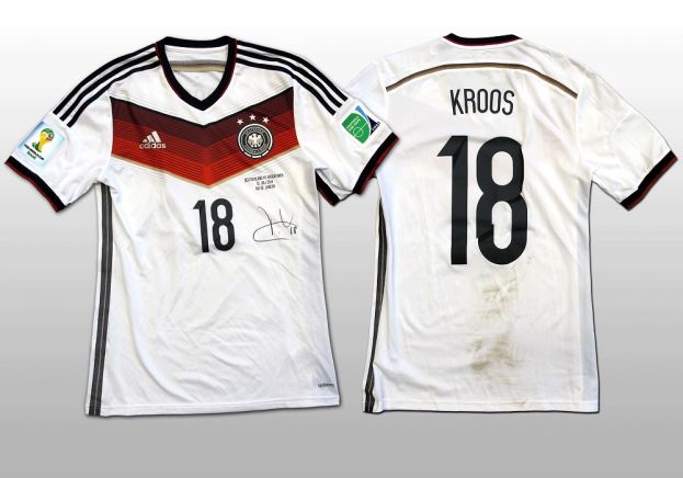 Fußball-Hammer: Toni Kroos versteigert sein getragenes WM-Finaltrikot