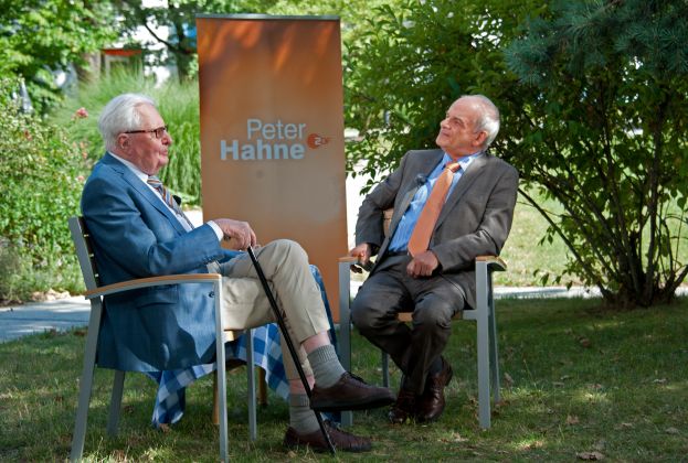 Hans-Jochen Vogel zu Gast bei &quot;Peter Hahne&quot; im ZDF
