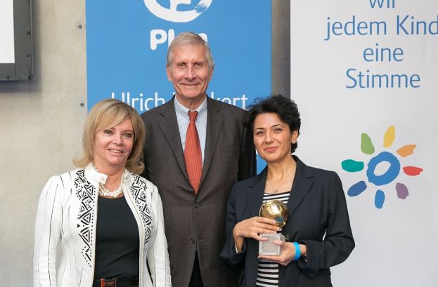 Journalisten mit Ulrich Wickert Preis für Kinderrechte 2015 geehrt